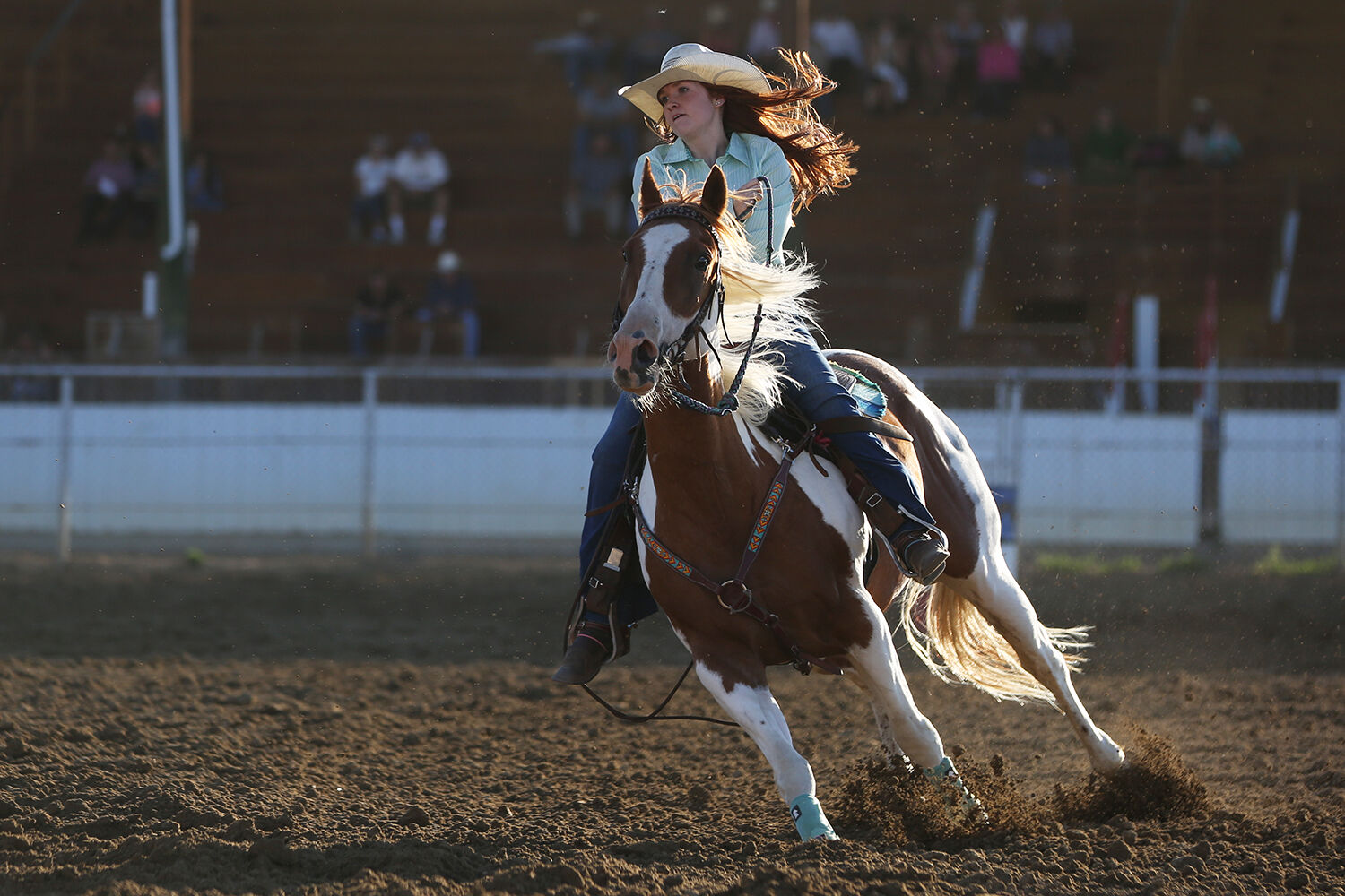Kaylee Manor looks to the first barrel as she begins her run